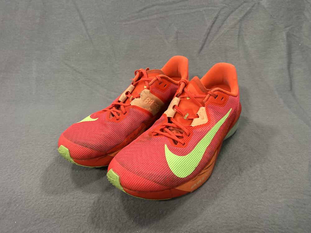 Nike Air Zoom Rival Fly 4 Mens Size 10 Red Air Zoom Running Race Sneaker